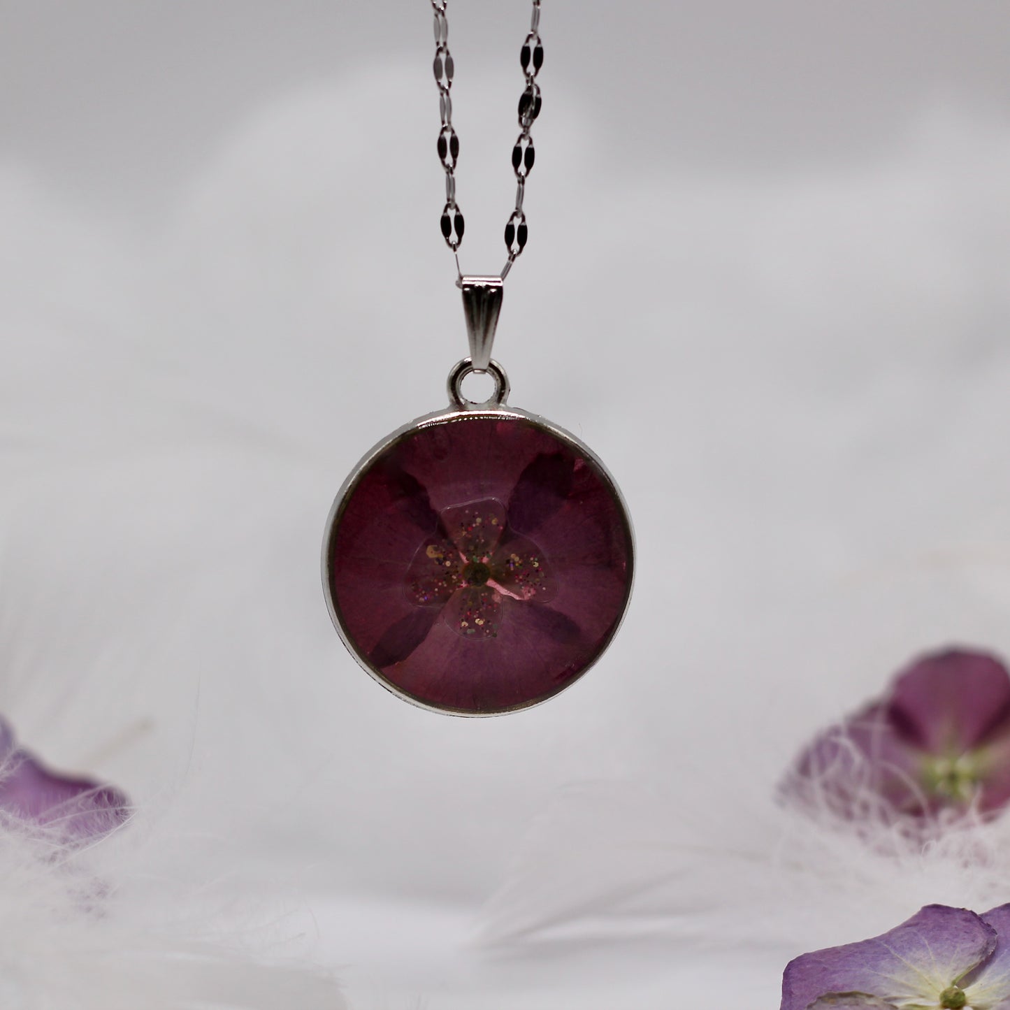 Necklace 'Shimmering Hortensia'