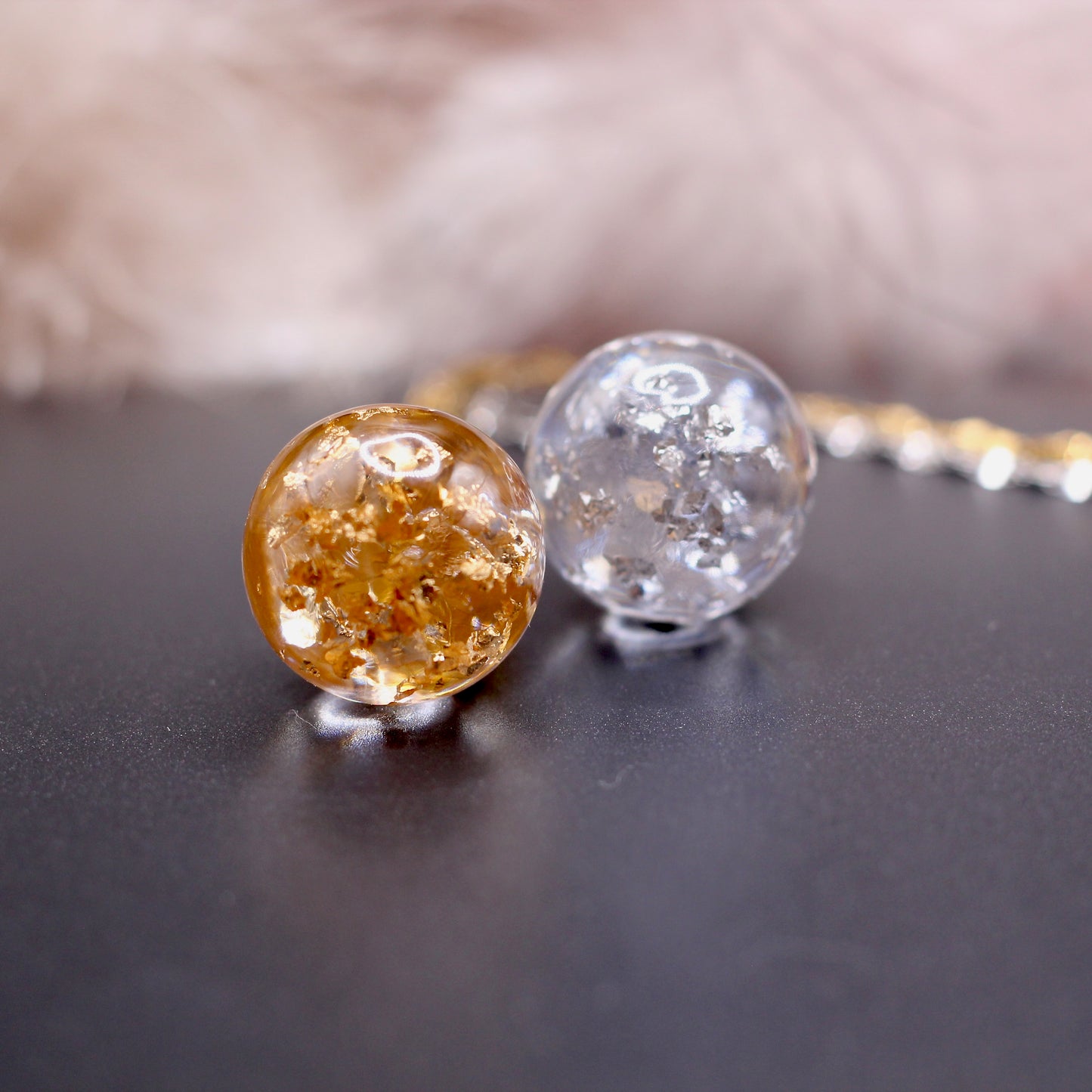 Ketting bol 'All that glitter'