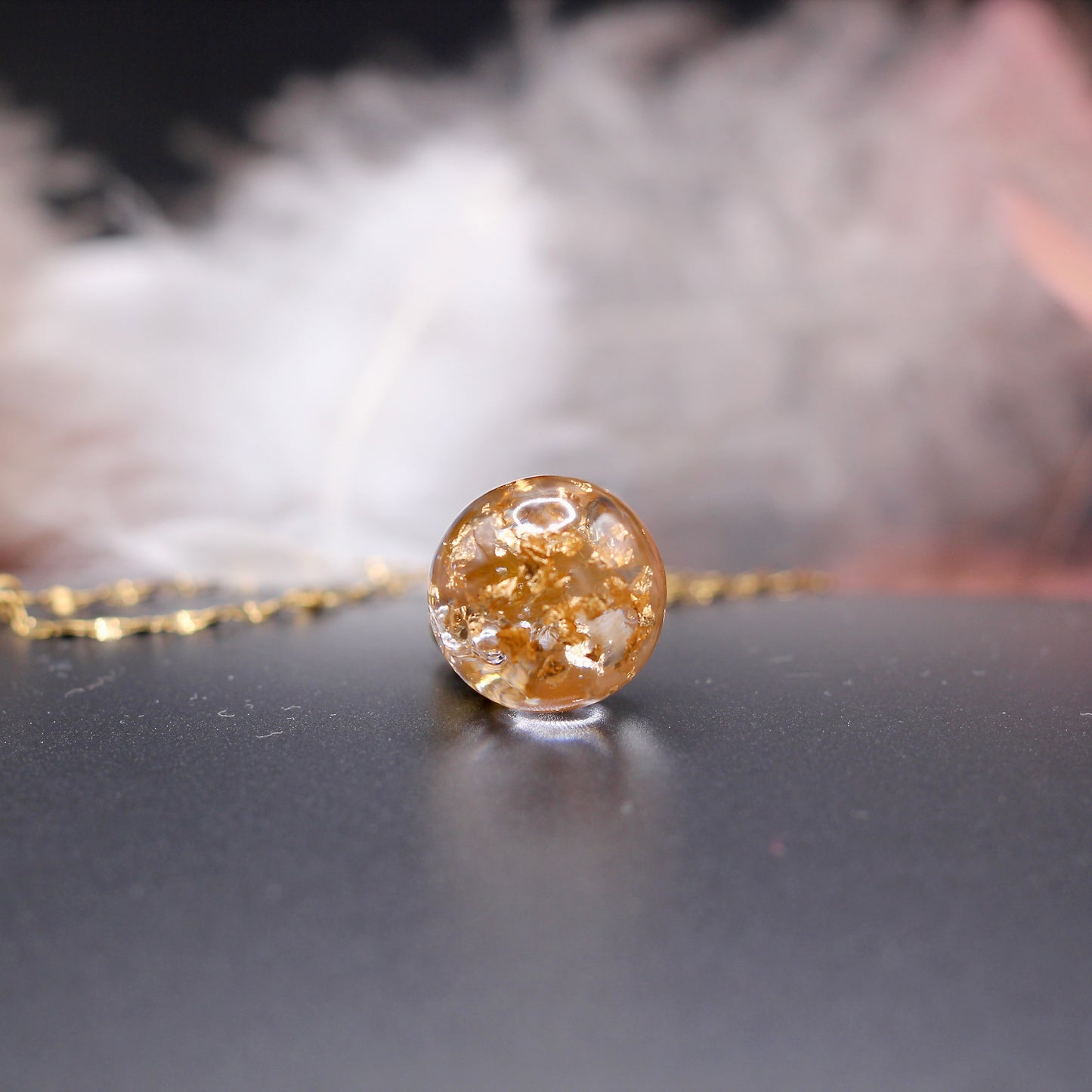 Ketting bol 'All that glitter'