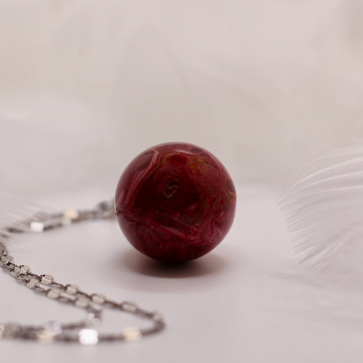 « Burgundy Ember », couleur de naissance de janvier
