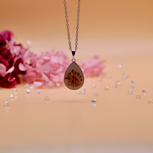 Ketting boeket van dillebloempjes