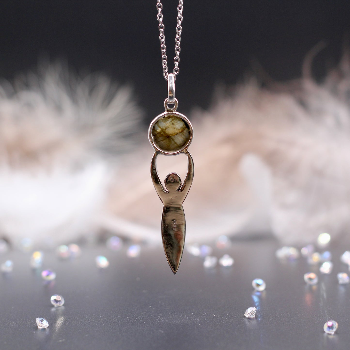 Ketting met 'Gaia, godin van de aarde' met Labradoriet