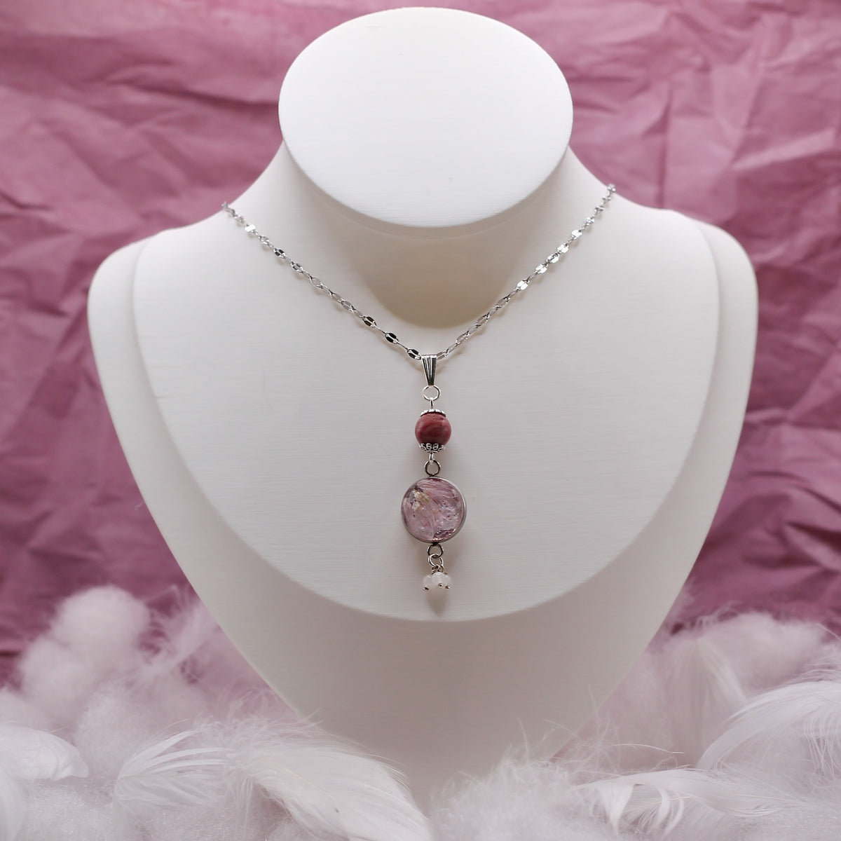 Ketting 'Pink Aura Petals' met rhodocrosiet en maansteen