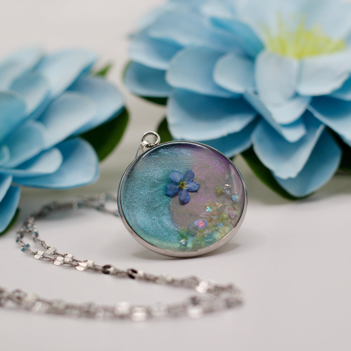 'Shimmering Memory' Necklace