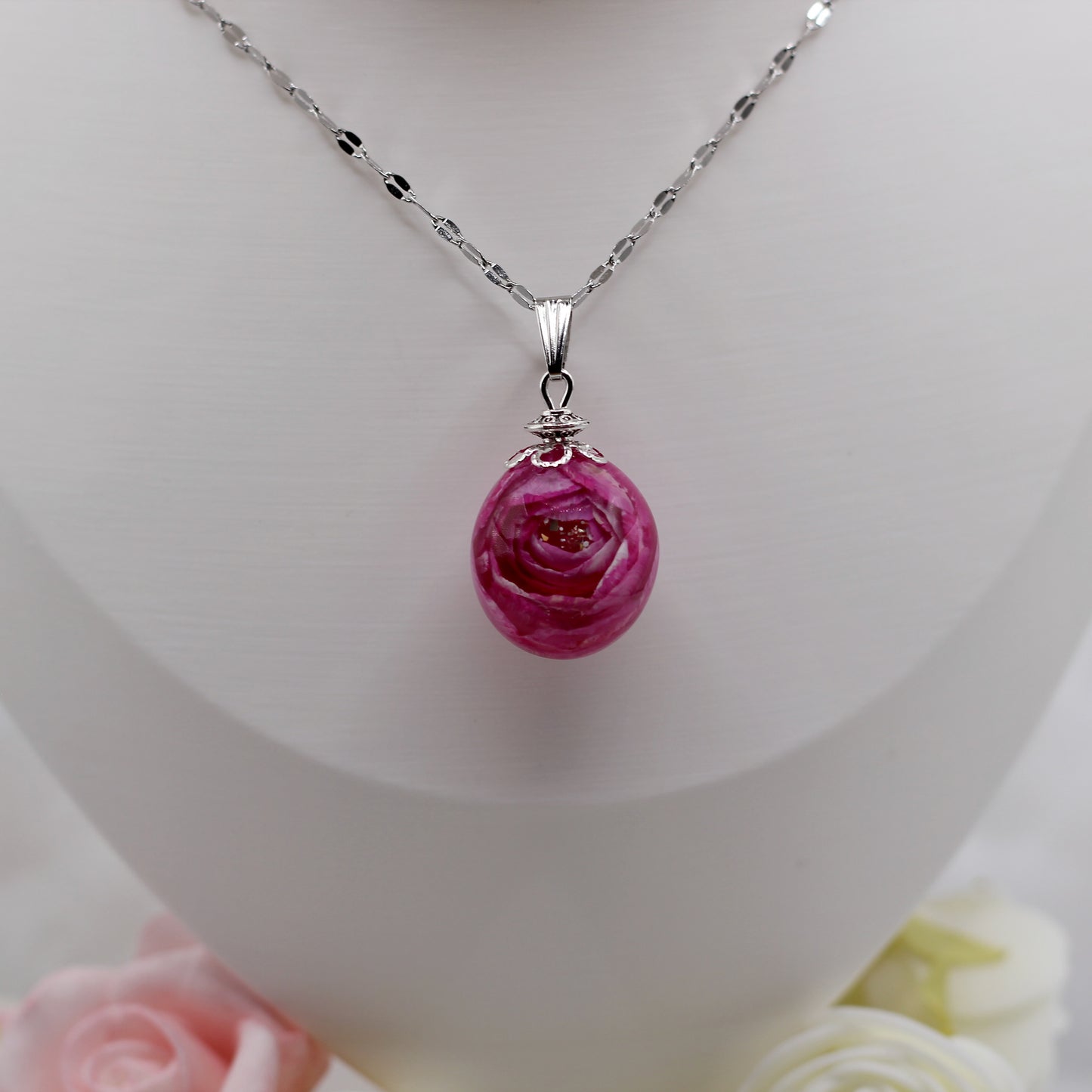 Necklace 'Velvet Blossom'