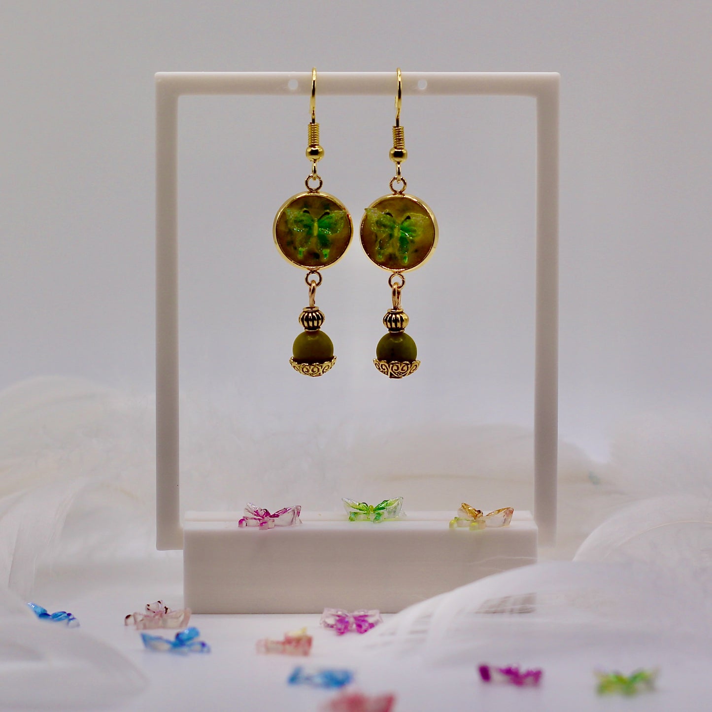 'Forest Glow' earrings with jade