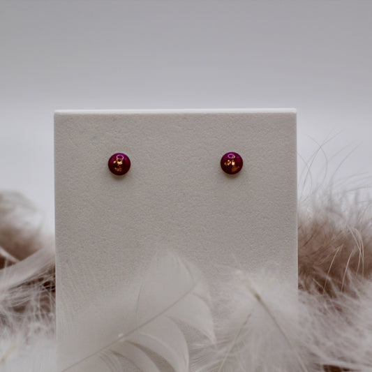 Oorbellen stekers fuchsia roze en bladgoud